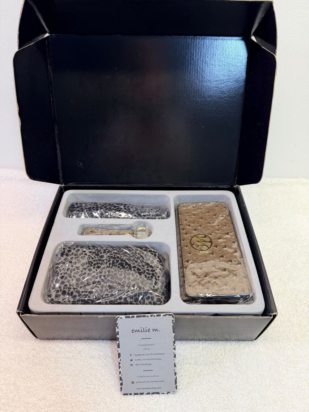 City Chic Essential Box Gift Set Bundle Wallet,unmbrella,cosmetic Case $155